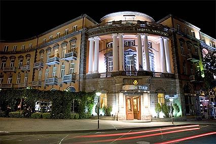 Отель Royal Tulip Grand Hotel Yerevan,Внешний вид