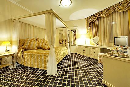 Отель Royal Tulip Grand Hotel Yerevan,Номер