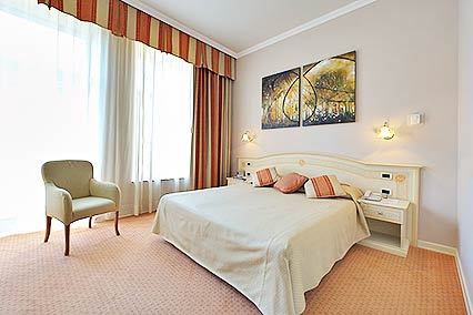 Отель Royal Tulip Grand Hotel Yerevan,Номер