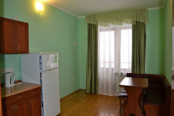 Отель Крым,Кухня в апартаментах 2-местных 1-комнатных