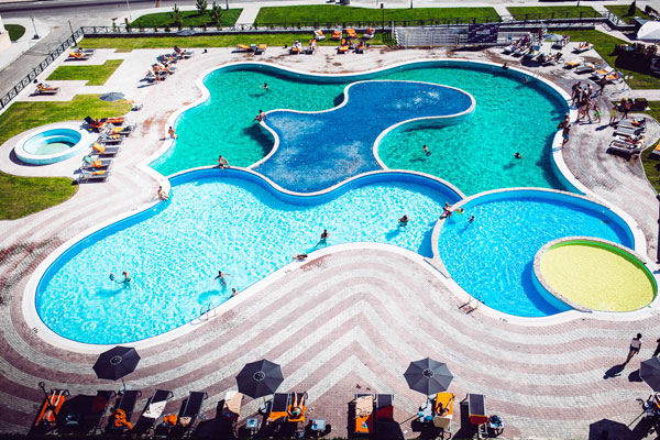 Отель Marriott Krasnaya Polyana (Сочи Марриотт Красная поляна),Открытый бассейн