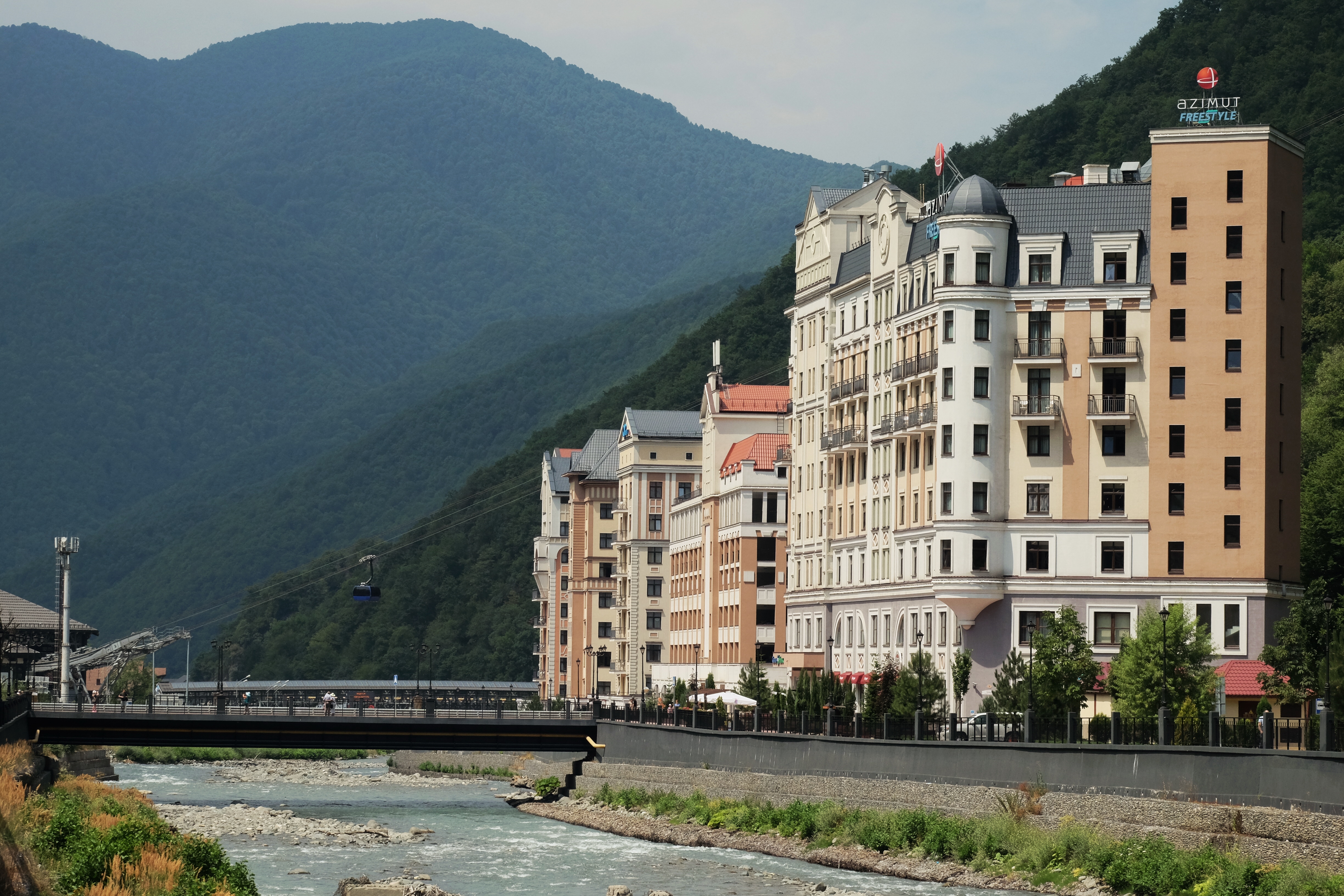 Отель AZIMUT Hotel Freestyle Rosa Khutor,Внешний вид