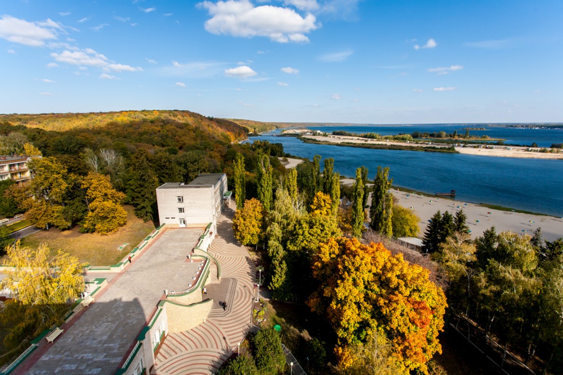 Вид осенью