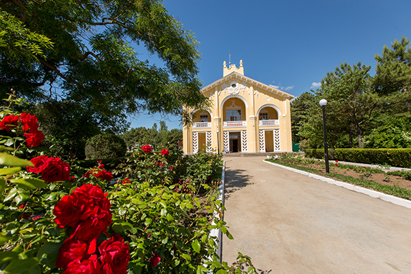 Парк-отель Романова,Внешний вид корпуса