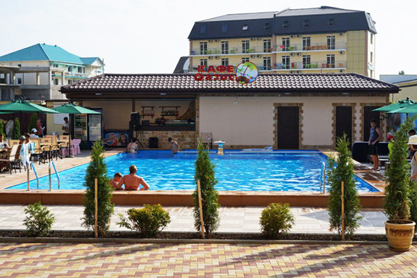 Отель Golden Resort ,Внешний вид