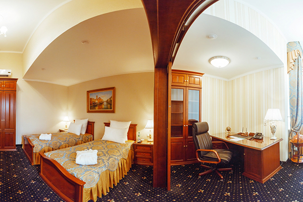 Отель RELITA-KAZAN,Апартаменты - спальная комната и кабинет