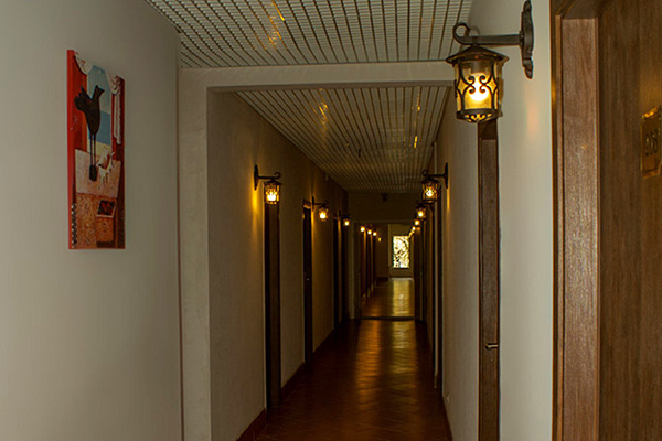 Отель Донна Роза (Donna Rosa),Интерьер коридора