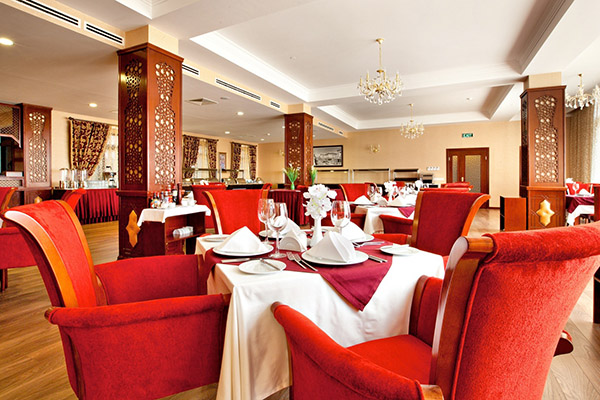 Khanedan Restaurant & Terrace