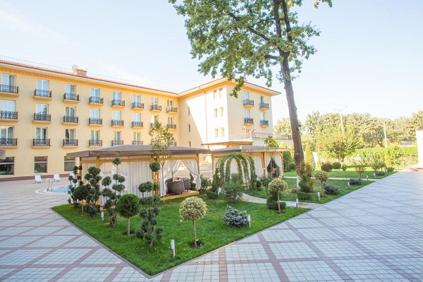 Отель Lotte City Tashkent Palace Hotel ,