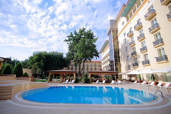 Отель Lotte City Tashkent Palace Hotel ,