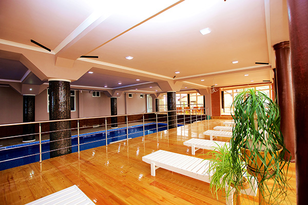 Отель Well Hotel  бассейн