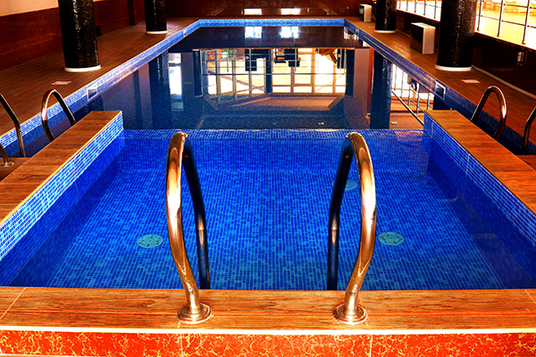 Отель Well Hotel  бассейн