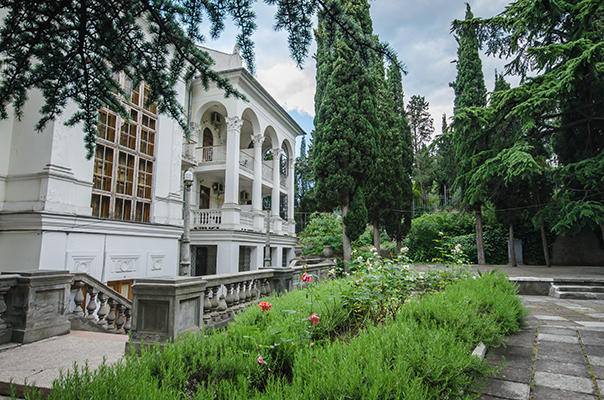 Пансионат Севастополь (ex. ТММ-Ялта),Внешний вид (корпус 1)