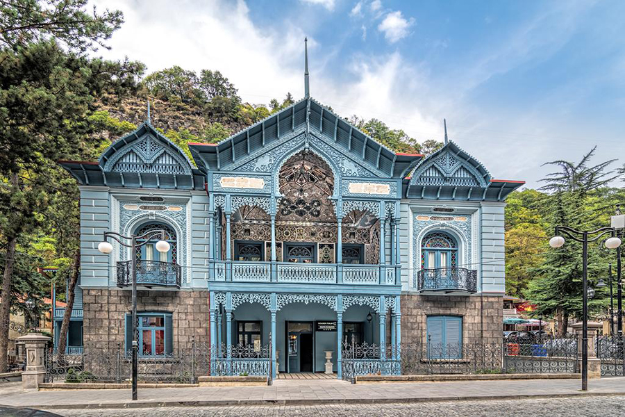 Отель Golden Tulip Borjomi,фасад