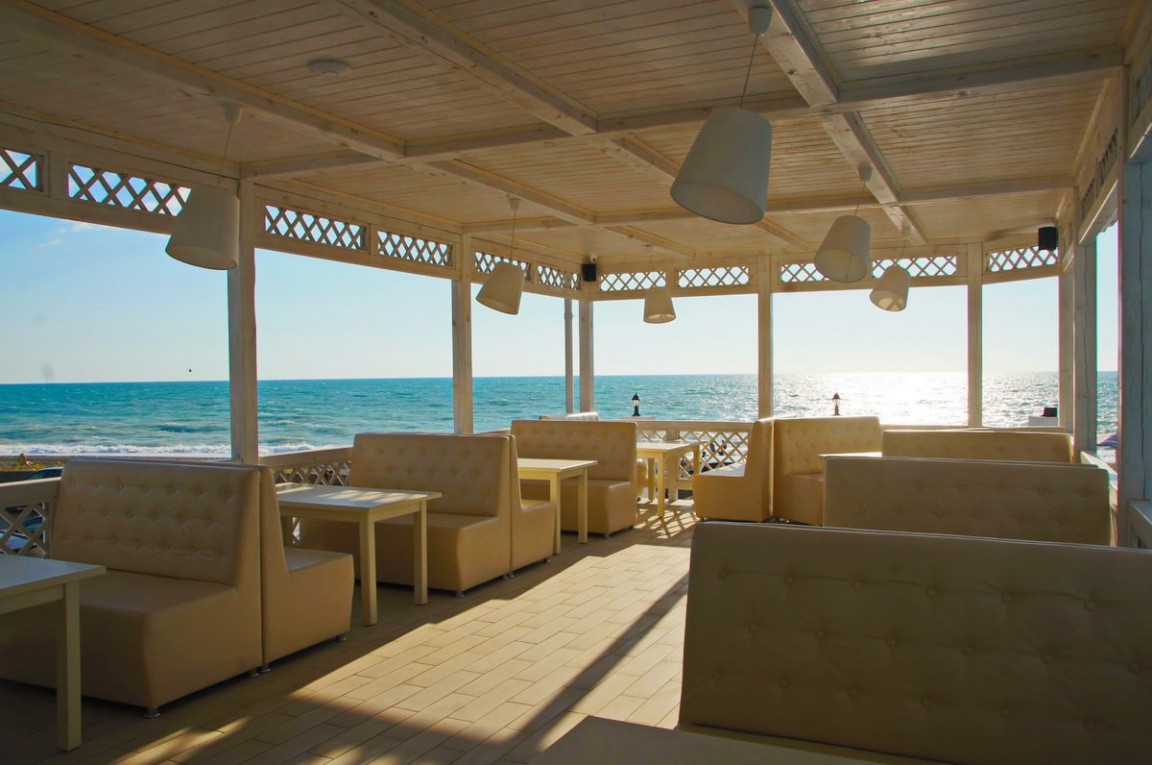 Отель Парадайз Бич (Paradise Beach),кафе