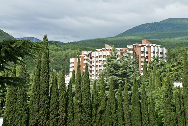 Санаторий Алушта (санаторий),Территория