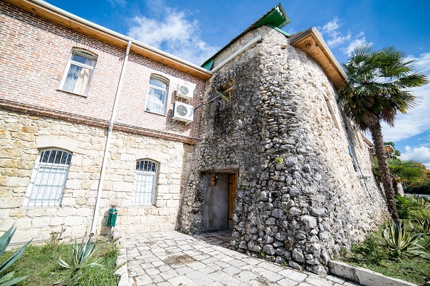Гостиница Абхазия ,Общий вид