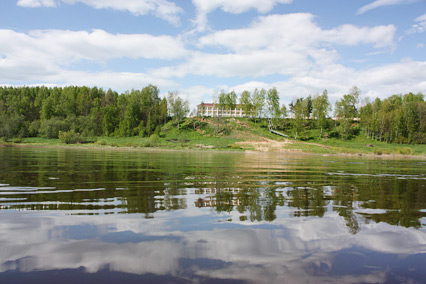 Вид на отель с р.Волга