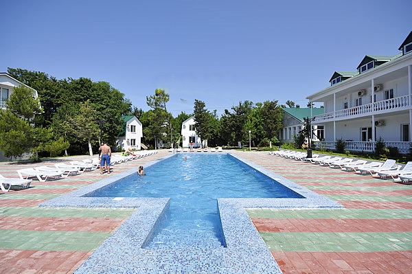 Отель Дубравушка Бассейн