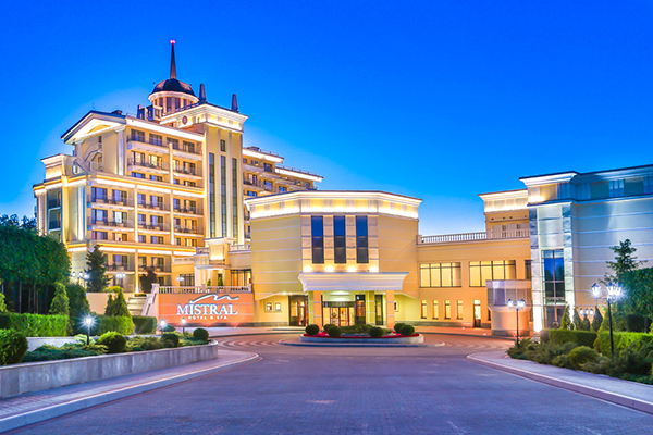 Отель MISTRAL HOTEL & SPA,