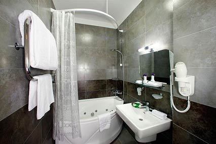 SPA-Отель Residence Hotel & SPA Ванная комната с джакузи