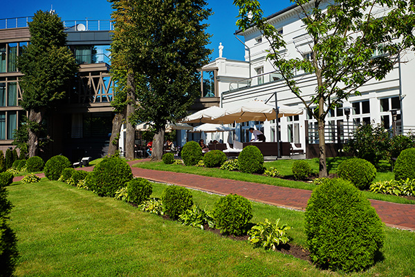 Отель Schloss-hotel,Летнее кафе