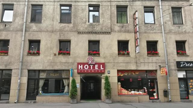 Отель A1 hotel,