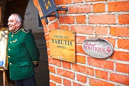 Отель Narutis,Вход